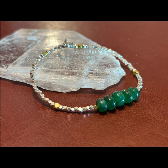 Nikki Kittenplan Jewelry - Genuine Emerald Rondelle & Silver Faceted Bead Bracelet Delicate Handmade
